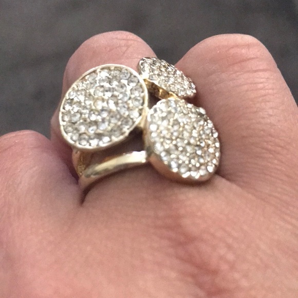 Express Tri Circle Bling Ring - Picture 6 of 8